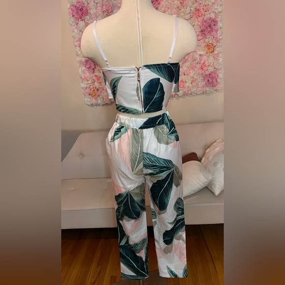 Two piece adjustable top set. - Picture 2 of 7